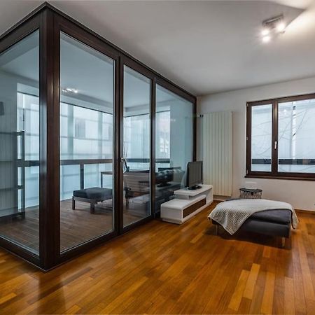 Modern Spacious Flat With A Terrace And A Parking 布拉格 外观 照片