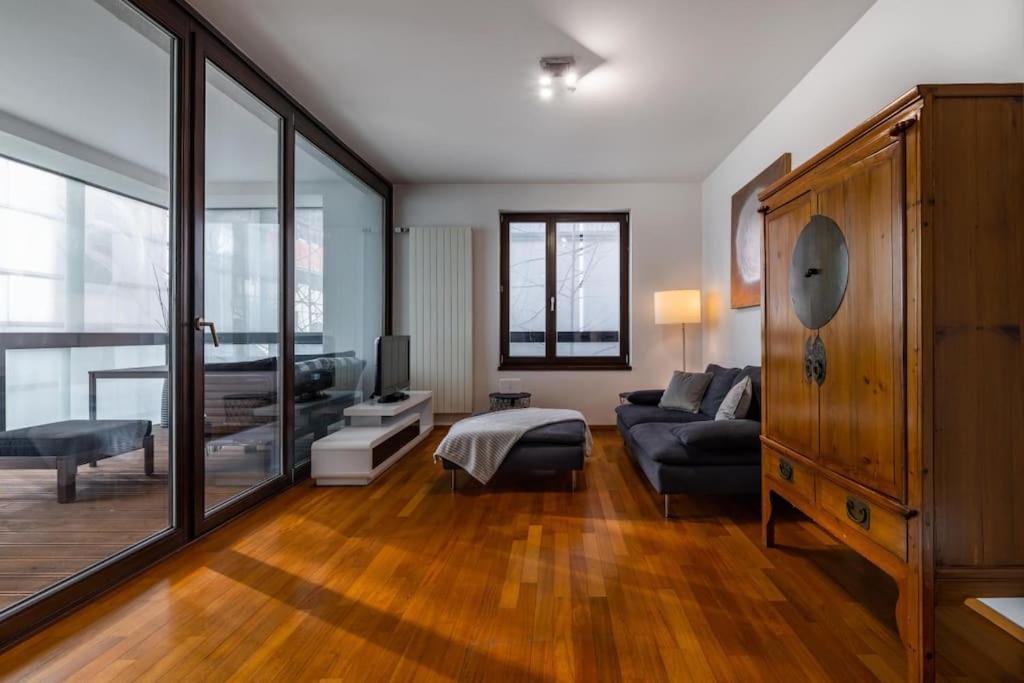 Modern Spacious Flat With A Terrace And A Parking 布拉格 外观 照片