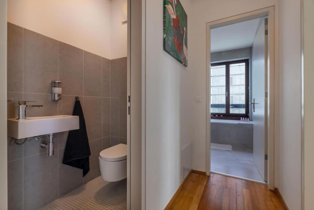 Modern Spacious Flat With A Terrace And A Parking 布拉格 外观 照片