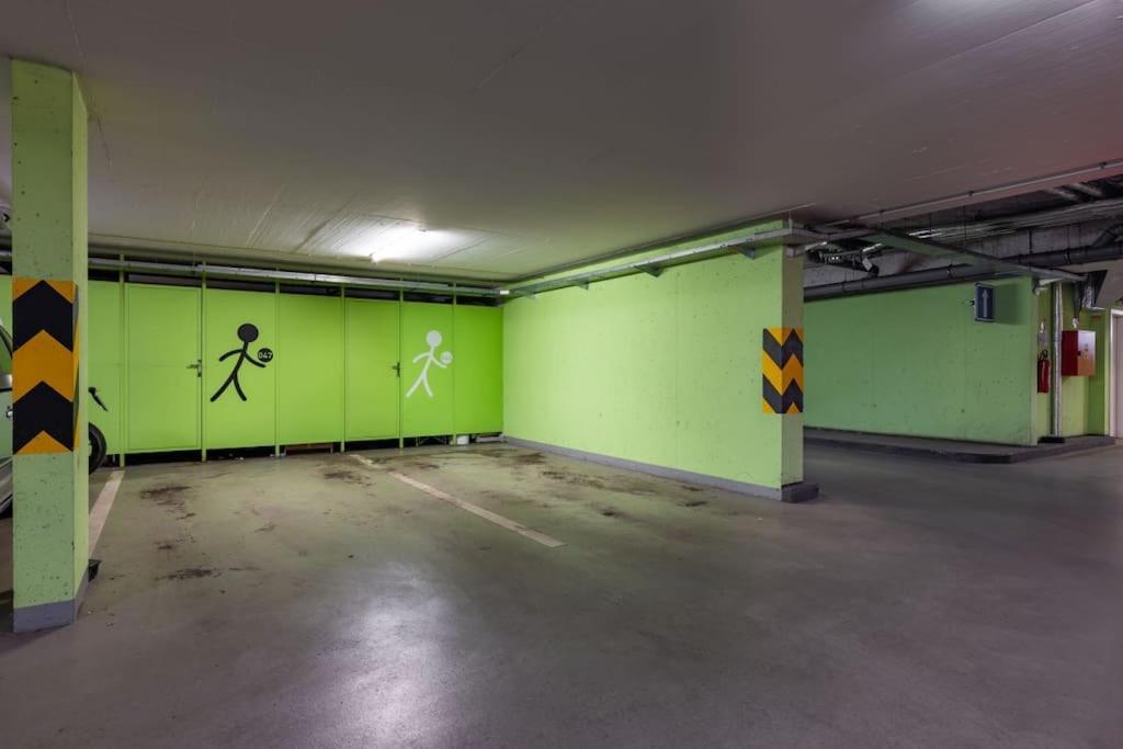 Modern Spacious Flat With A Terrace And A Parking 布拉格 外观 照片